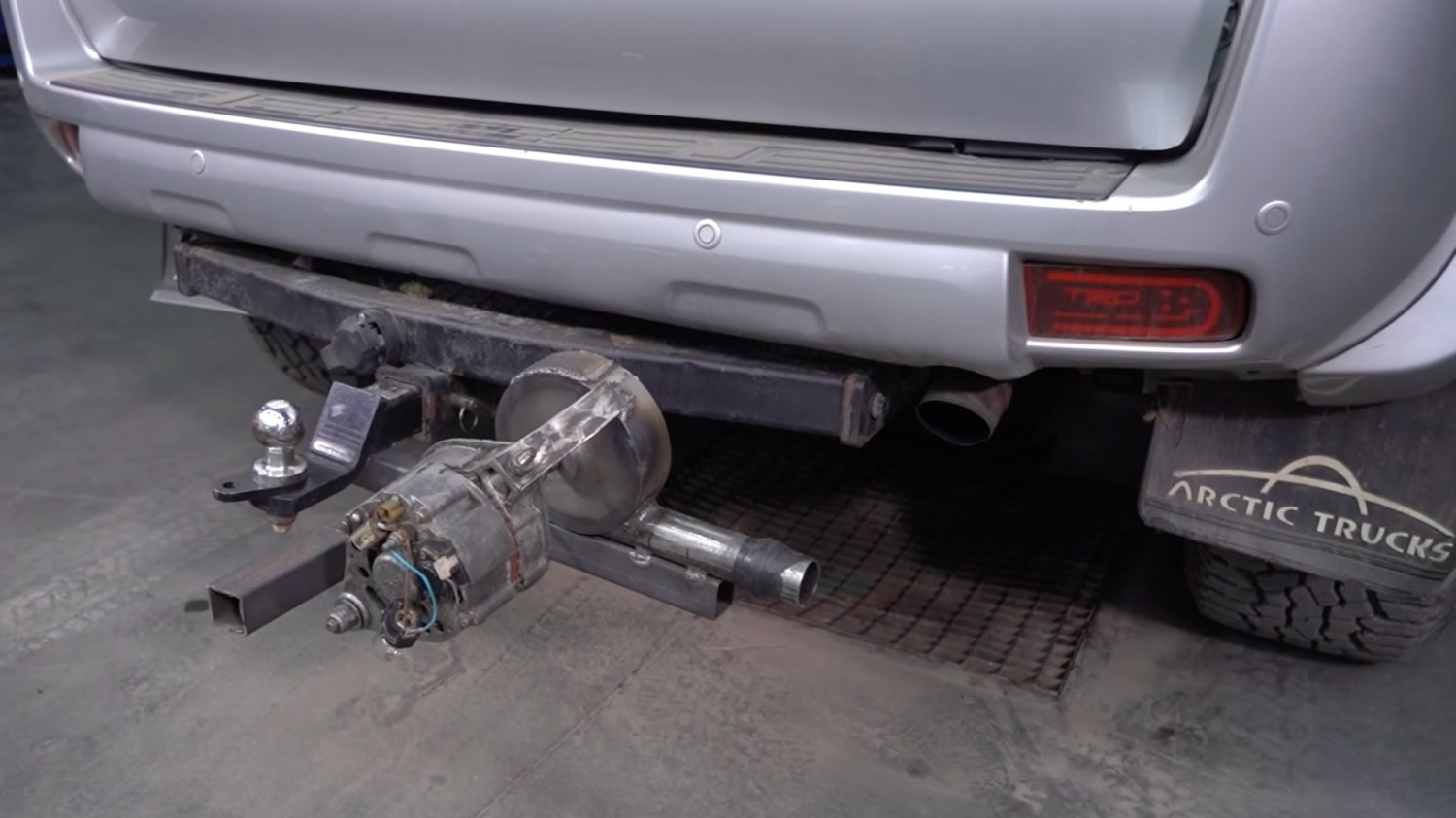 Russian Engineering Madmen Create Turbo-Style Alternator Driven by Exhaust