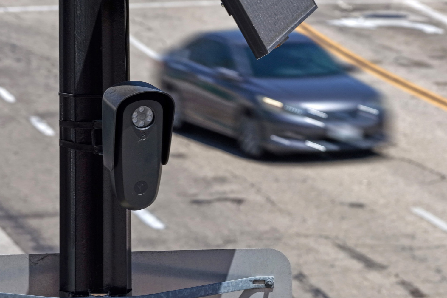 License Plate Camera Companies Want You to Believe They Can Track Everything. An Expert Explains Why They Can’t