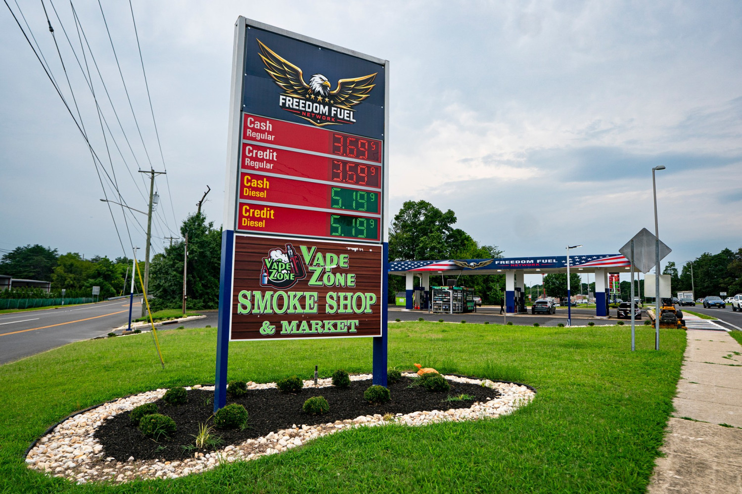 Those Sketchy ‘Freedom Fuel’ Gas Stations Were Selling Stolen Fuel: Lawsuit