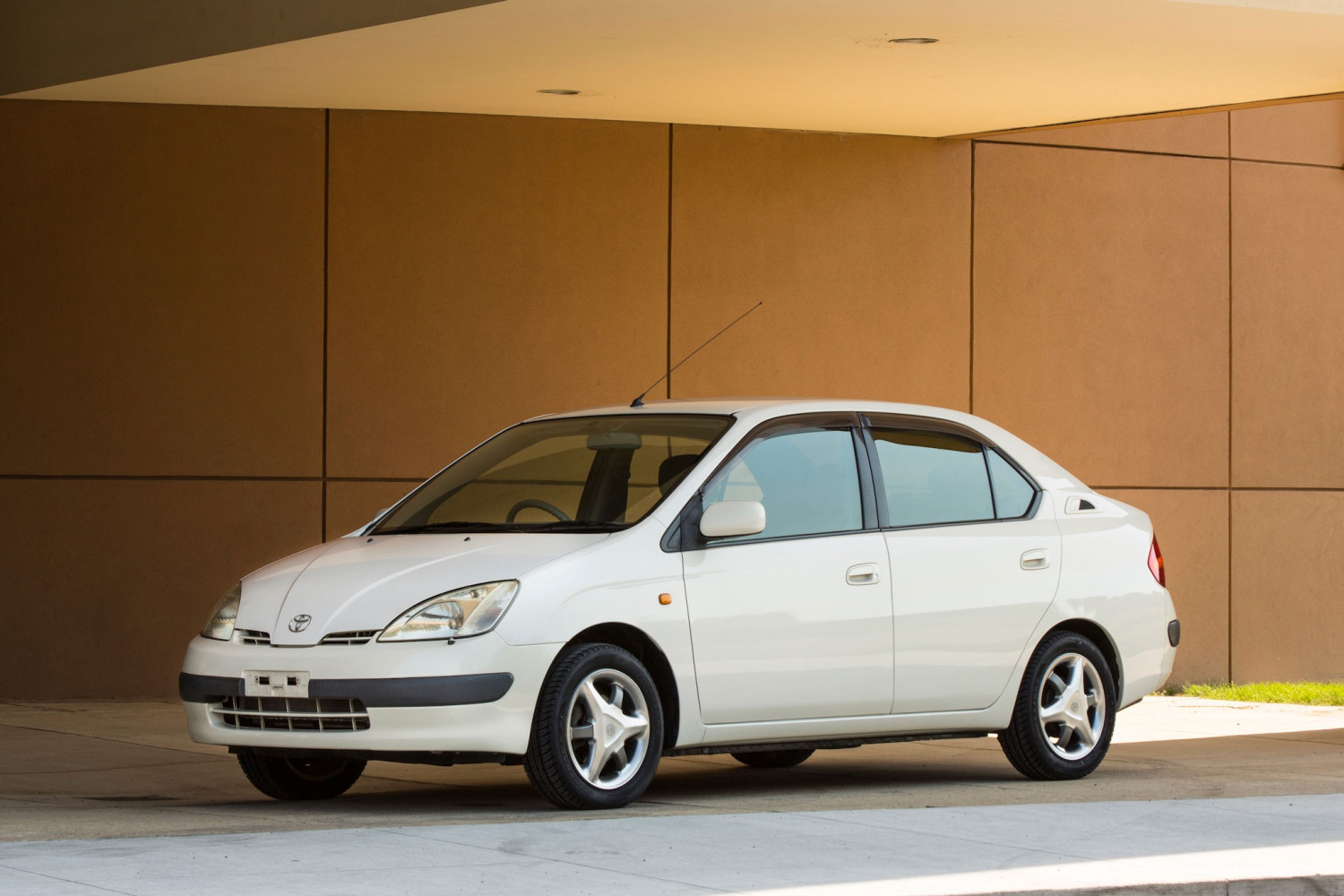 Longtime Toyota CEO and Father of the Prius Hiroshi Okuda Dies at 93