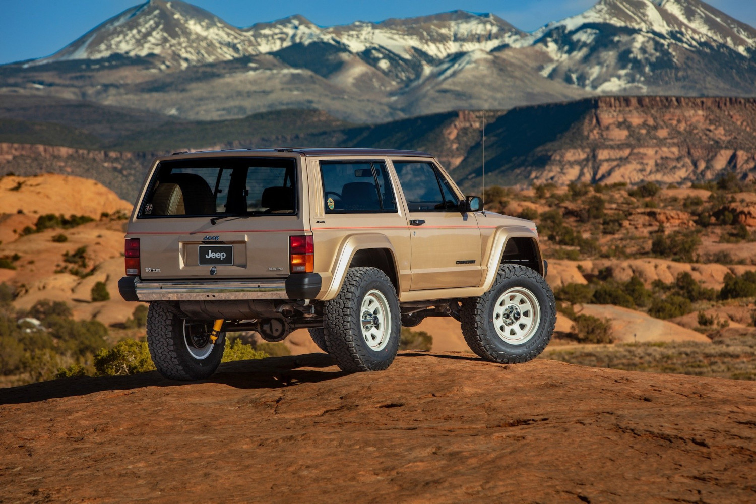 Jeep Is Sponsoring a Town So It Can Be the ‘Official 4×4 of Moab’