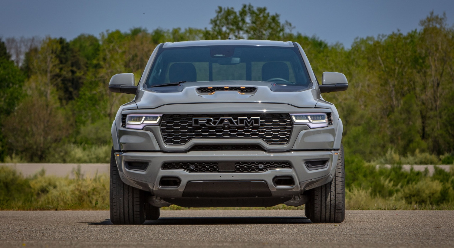 RAM, The V8 Muscle Truck Isn’t Dead—Ram 5.7 Hemi Rumble Bee Sold Out Through March 2027 in 24 Hours: TDS