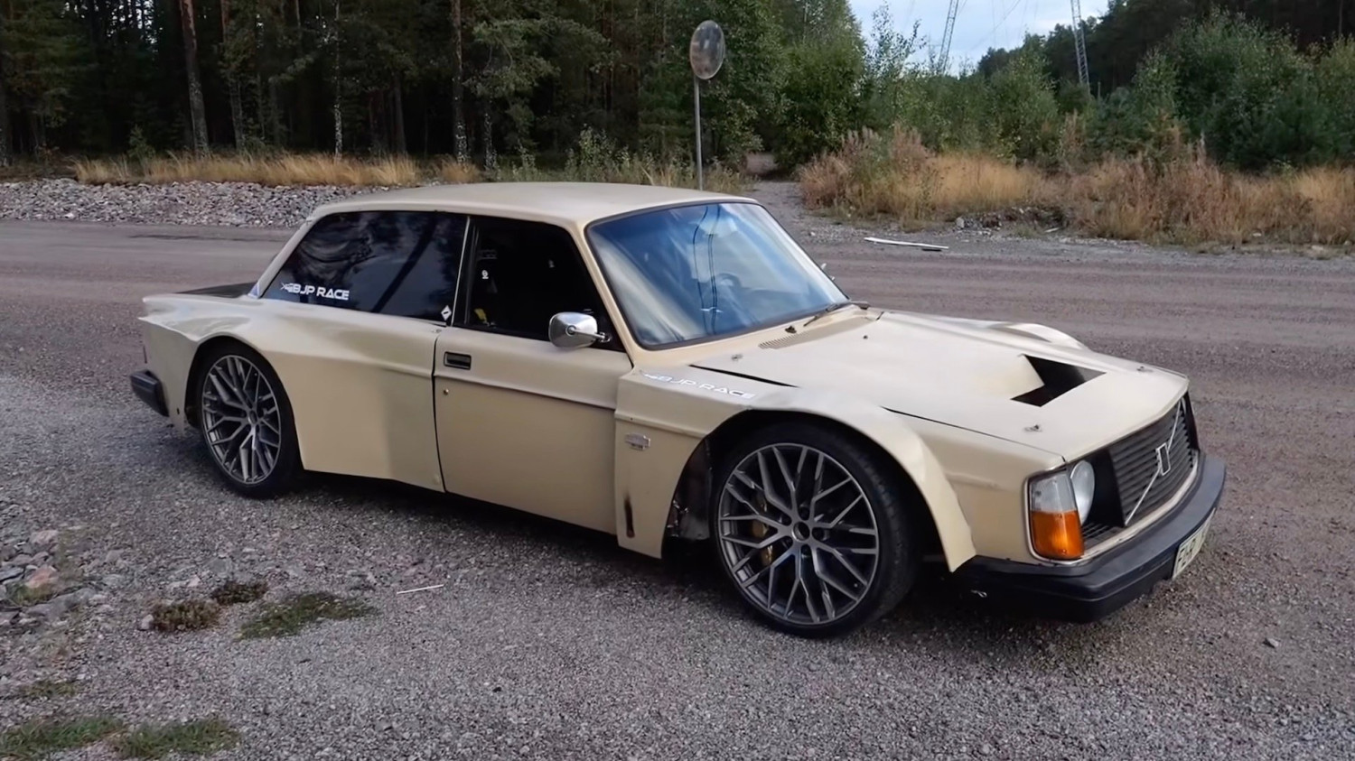 Volvo, AWD, This 1975 Volvo 240 Is a Mid-Engine, Twin-Turbo Lambo V8 Underneath. And It’s Still AWD