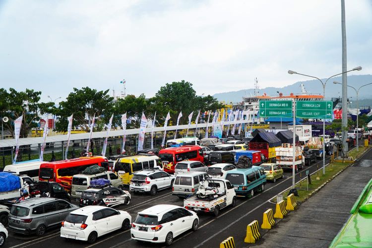 Pemerintah Minta Maaf Macet Panjang di Pelabuhan Gilimanuk