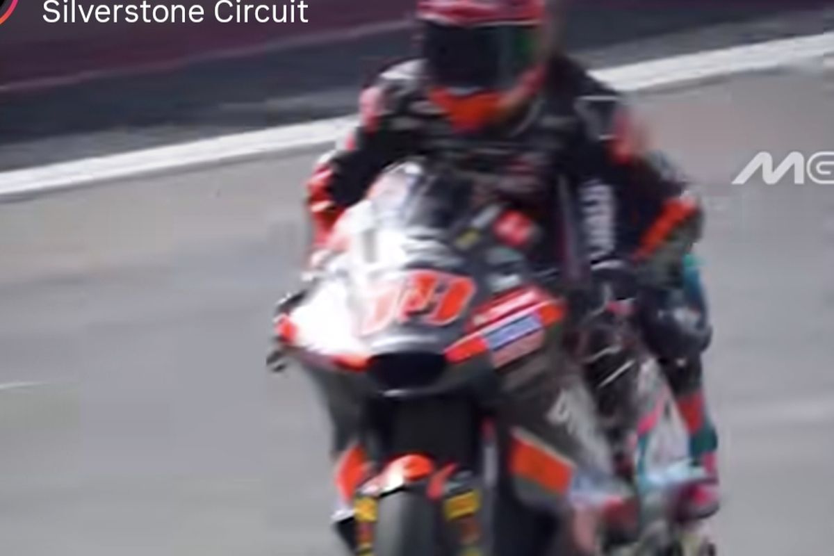 Blunder Fatal Manu Gonzalez di Moto2 Inggris, Selebrasi Terlalu Dini