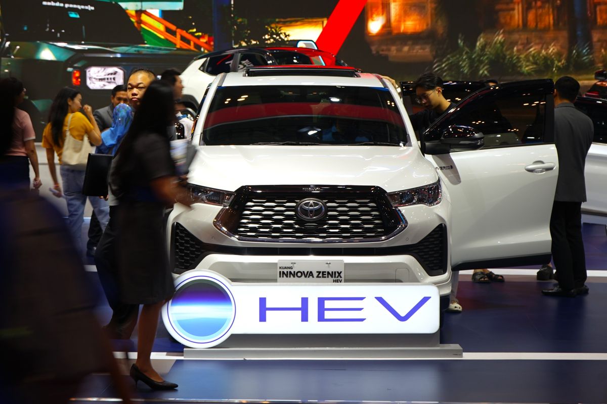 Daftar MPV Hybrid Terlaris di Indonesia, Innova Zenix Masih Terlaris