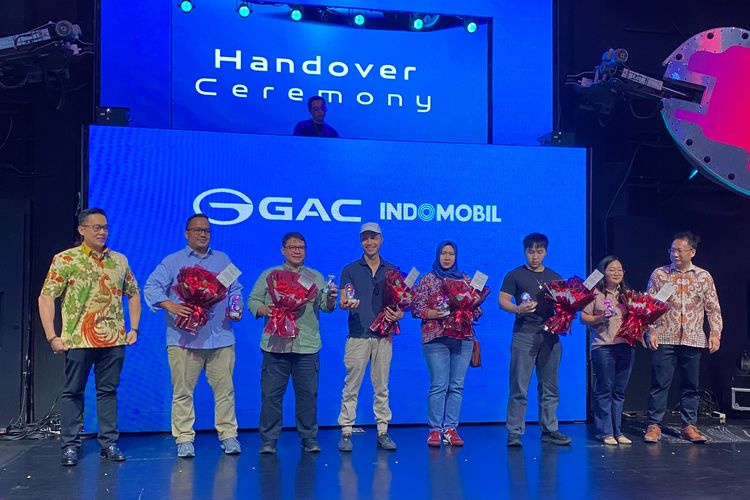GAC Indonesia Serahkan 225 Unit Aion UT ke Konsumen