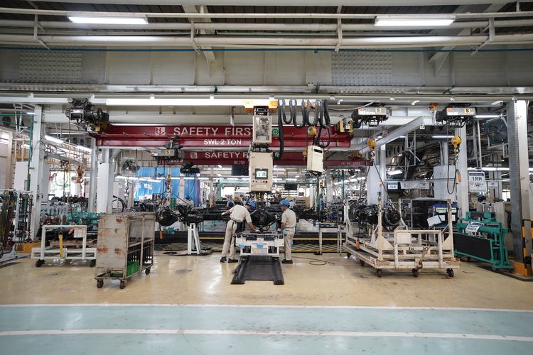 Kinerja Pasar Truk Indonesia Lesu, Tapi Bengkel Justru Bergeliat