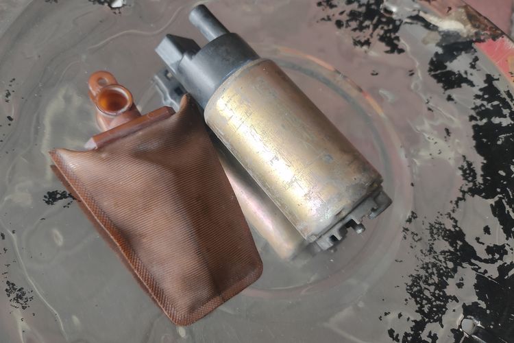 Segini Estimasi Ganti Filter Bahan Bakar Mobil