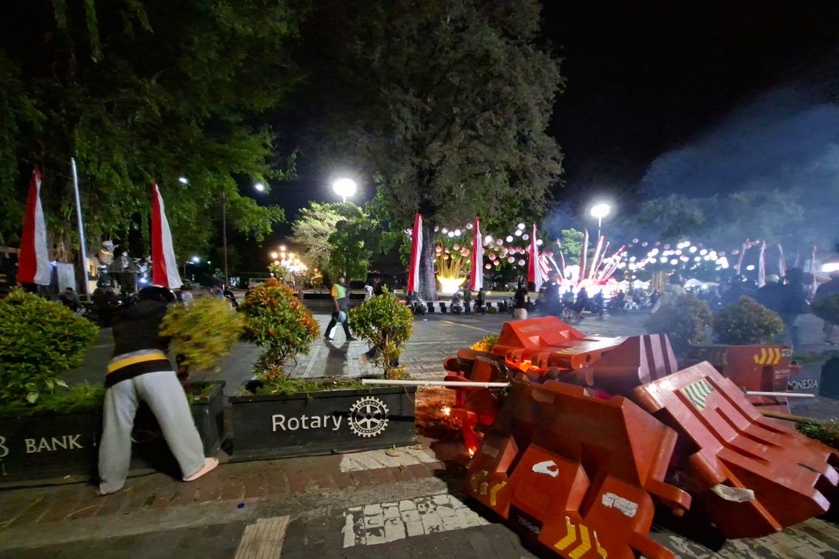 Cek Lokasi Halte BST Solo yang Rusak Akibat Unjuk Rasa