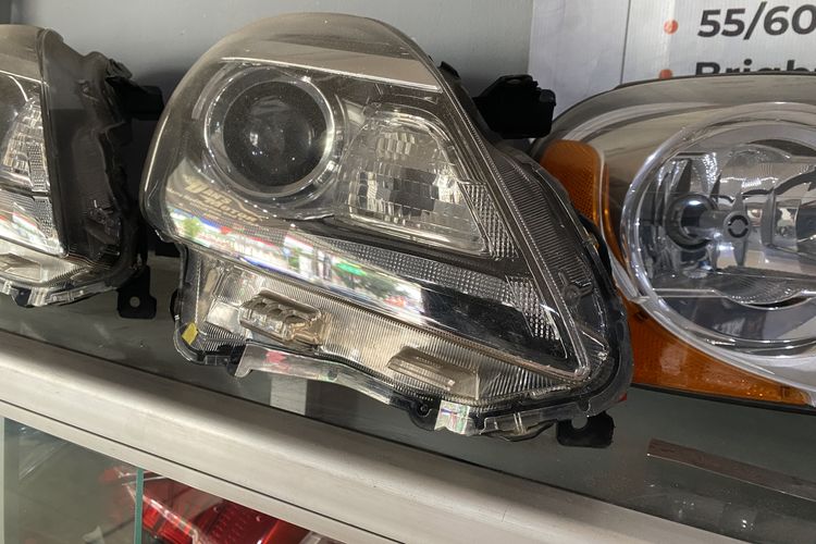 Apa yang Perlu Diketahui tentang Lampu Bi-LED Projector?