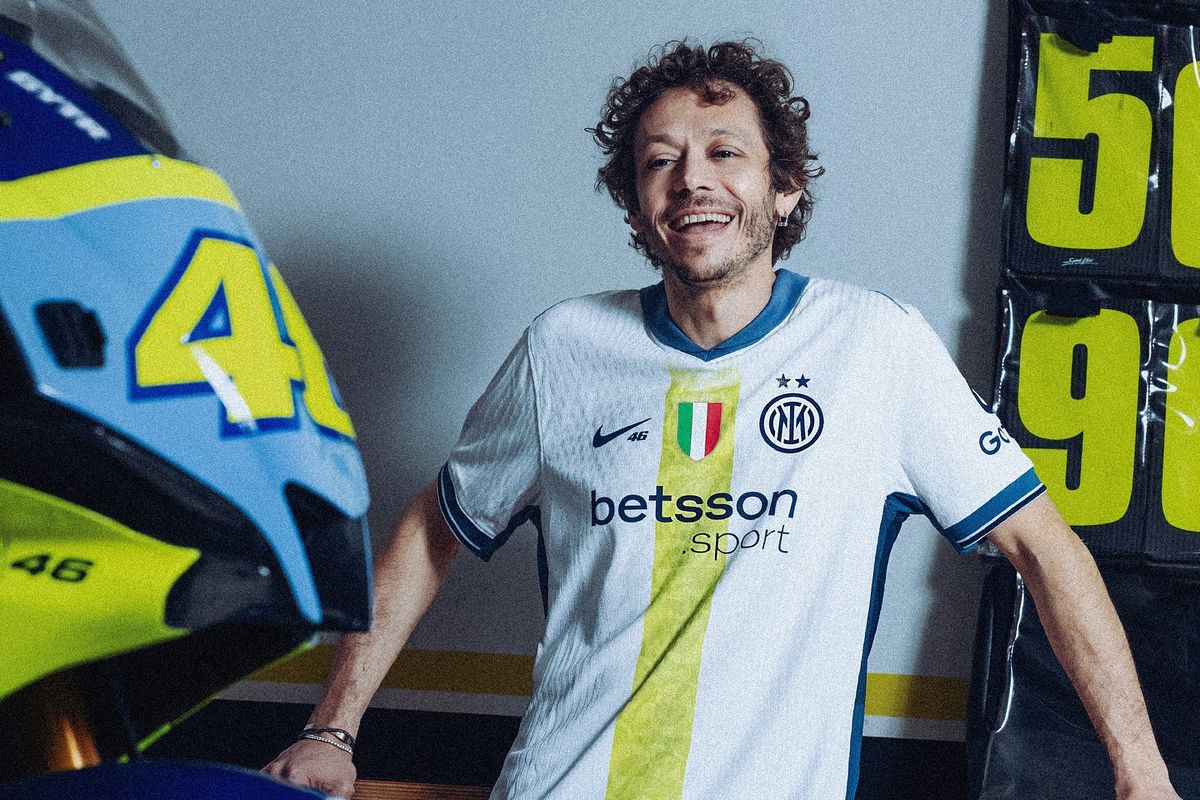 Valentino Rossi, Inter Milan Rilis Jersey Kolaborasi dengan Valentino Rossi