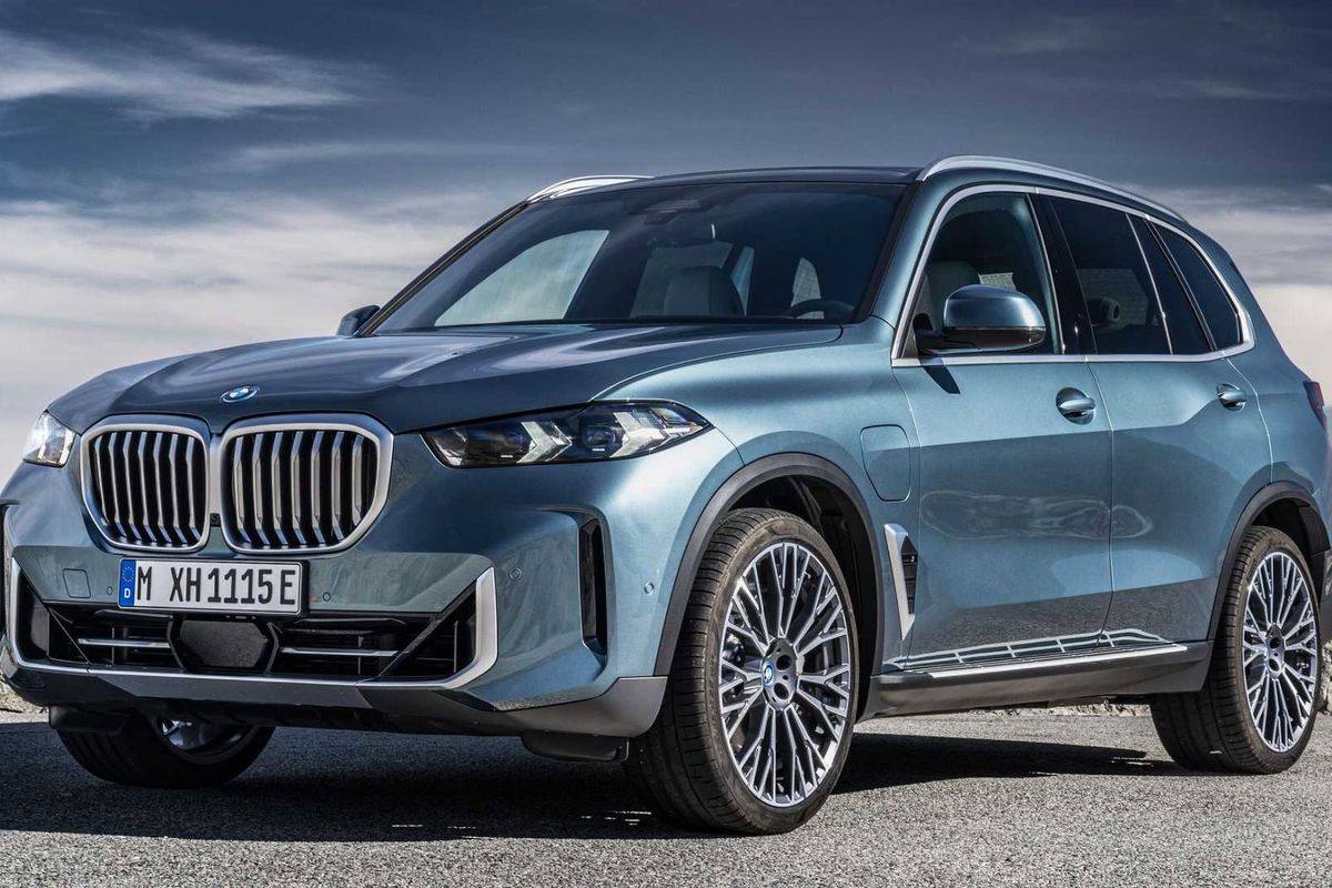 Koleksi Mobil Bupati Pati Sudewo, Punya BMW hingga Alphard