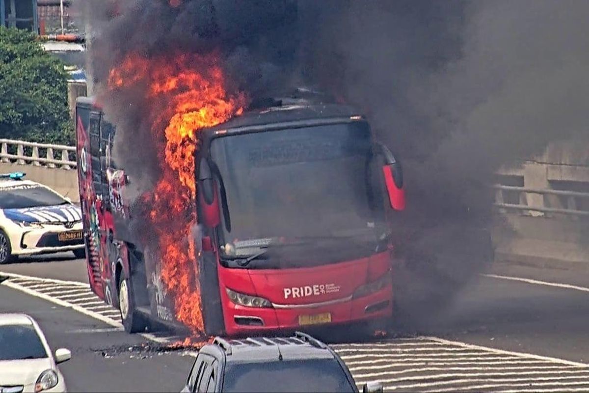 Bahaya Cas Power Bank di Bus: Risiko Korsleting yang Mengintai!