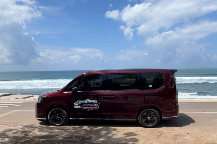 Fenomena Matahari Terlambat di Desa Wotawati Bersama Honda Step WGN