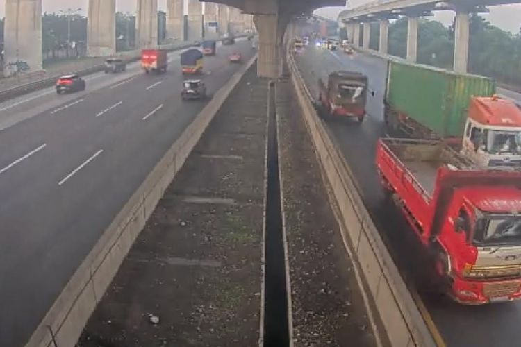 Jangan Jadi Lane Hogger, Ingat Lagi Fungsi Lajur Kanan di Jalan Tol