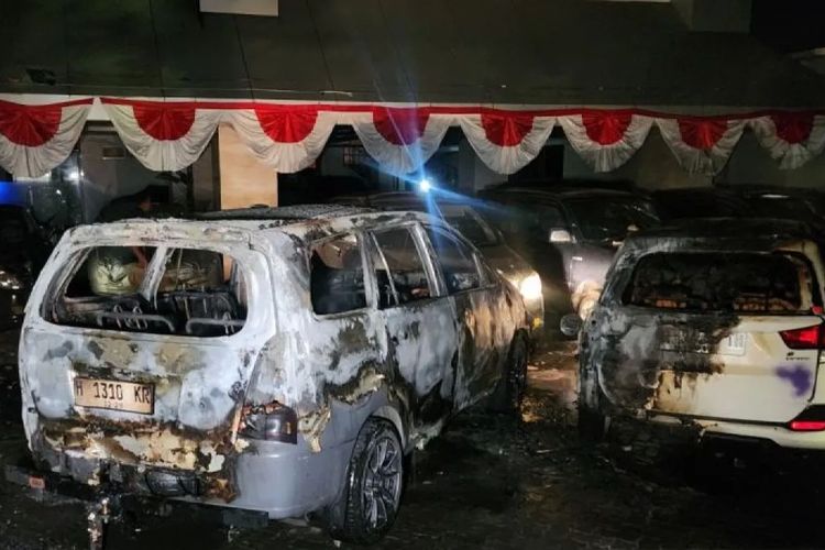 Mobil Bekas Terbakar: Apakah Masih Layak Diperbaiki?