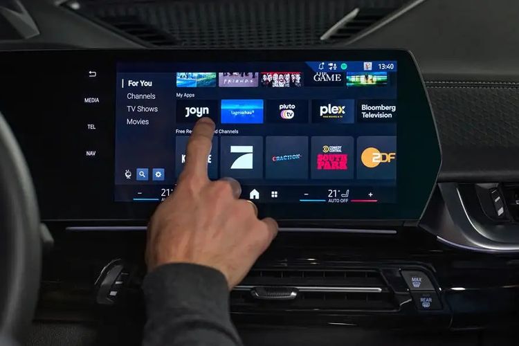 Faktor Penyebab Head Unit Mobil Overheat