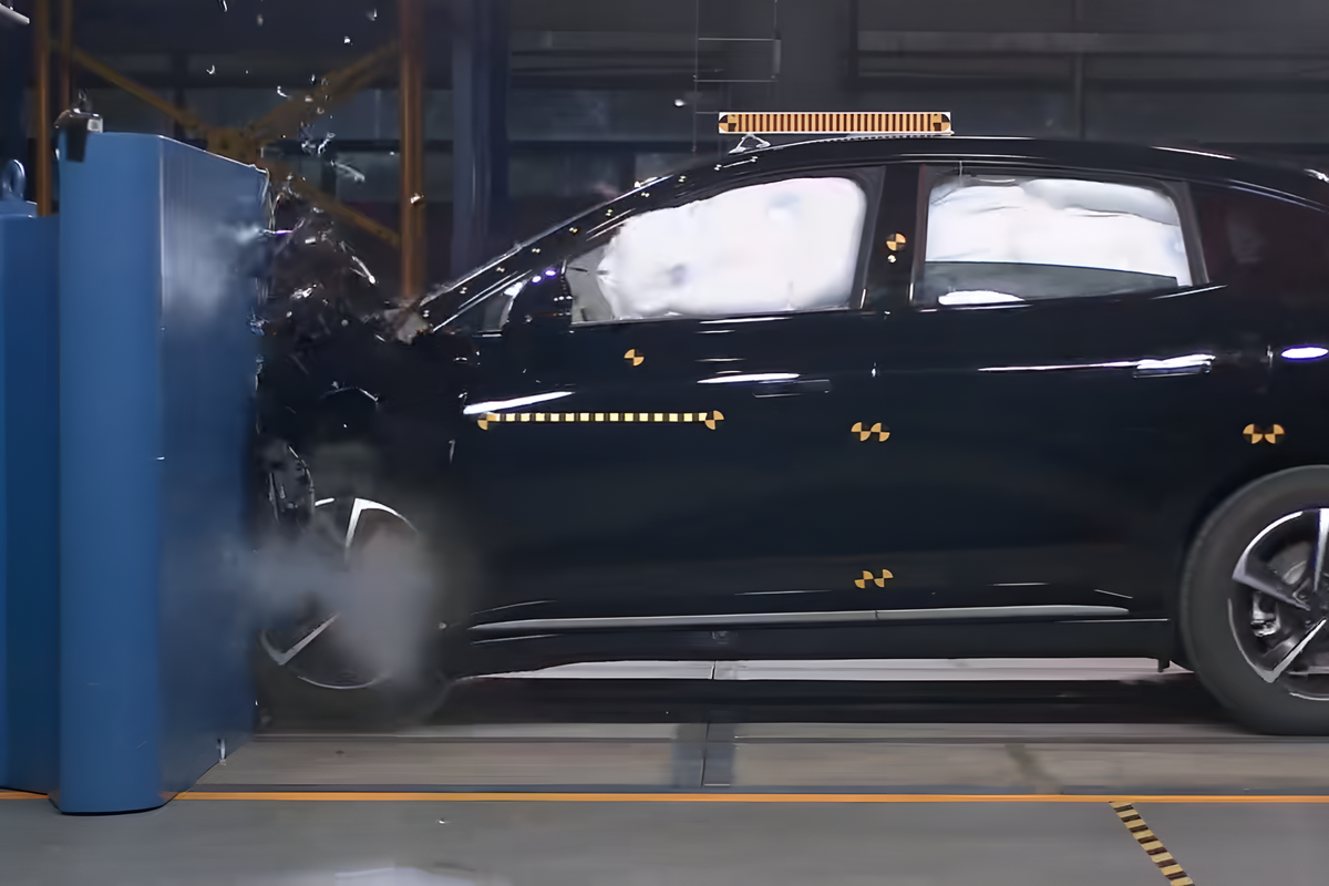 Hyptec HT Raih Peringkat Baik Tes Tabrak di China