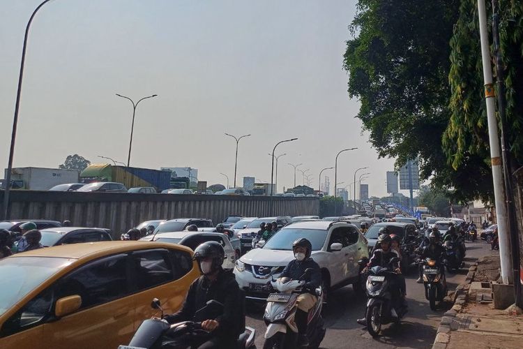 Wacana Penutupan Exit Tol Cipete–Pondok Labu untuk Atasi Macet TB Simatupang