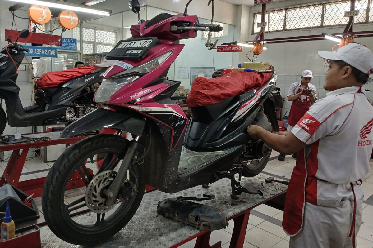 Promo Servis Motor Matik Honda, Ada Potongan Jasa 15 Persen