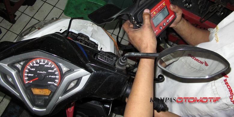 Kenapa Motor Sekarang Jarang Pakai Karburator?