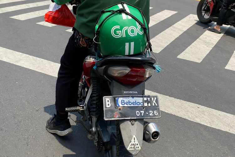 Pengendara Motor yang Tutup Pelat Nomor Bisa Kena Denda Rp 500.000