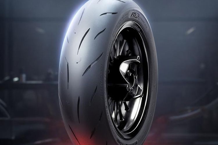 Pilihan Ban untuk Skutik Bongsor Yamaha NMAX dan Honda PCX