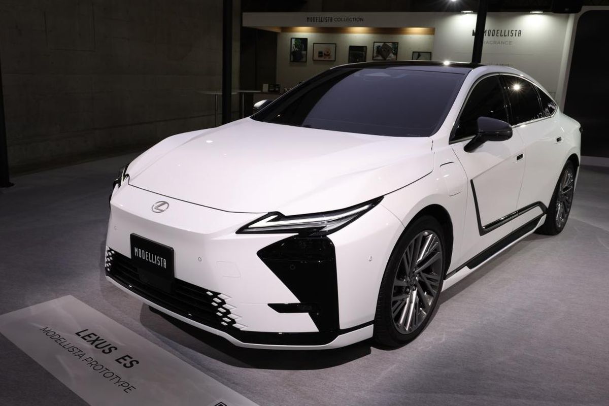 Modellista Rilis Paket Bodykit Lexus ES di Tokyo Auto Salon 2026