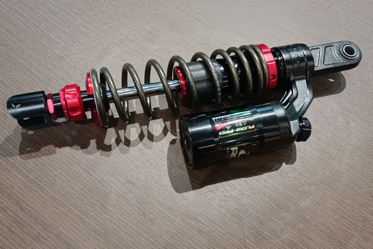 Awas, Terobos Banjir Bisa Bikin Shockbreaker Motor Rusak