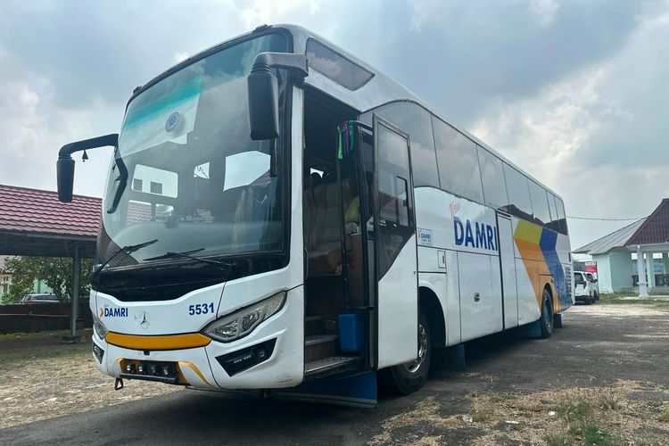 DAMRI Pastikan Layanan Transportasi NTT Tetap Normal Pascagempa
