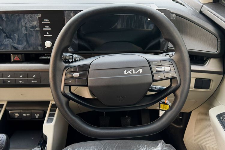 Harga Kia Carens Manual 2026 OTR Jakarta Mulai Rp 269 Juta