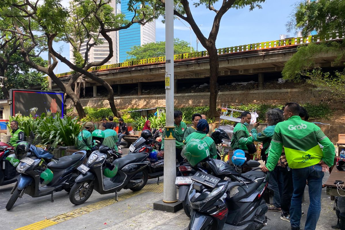 Ketidakadilan Pengemudi Transportasi Daring di Indonesia