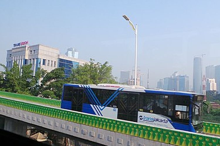 Bus Transjabodetabek Koridor 13 Kini Melayani sampai Ciledug