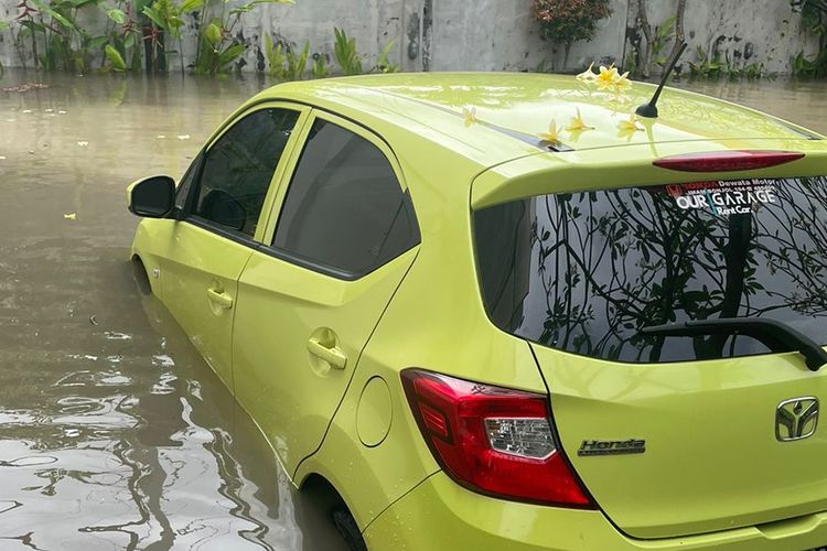 Honda Ringankan Konsumen yang Mobilnya Terdampak Banjir di Bali