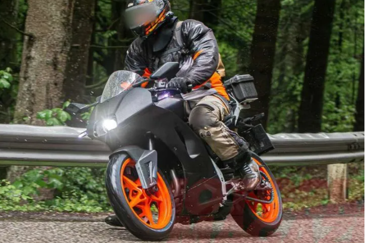 KTM Siapkan Generasi Baru Model Sport RC, Pakai Mesin 2 Silinder