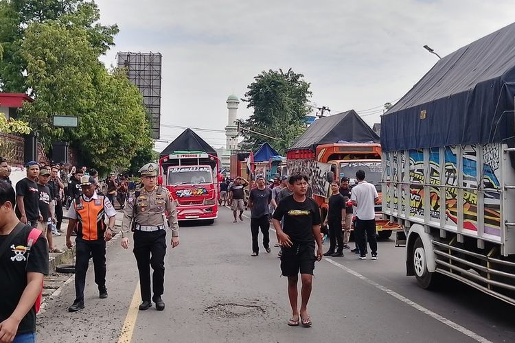 Perbedaan Over Dimension dan Overload: Apa yang Harus Diketahui?