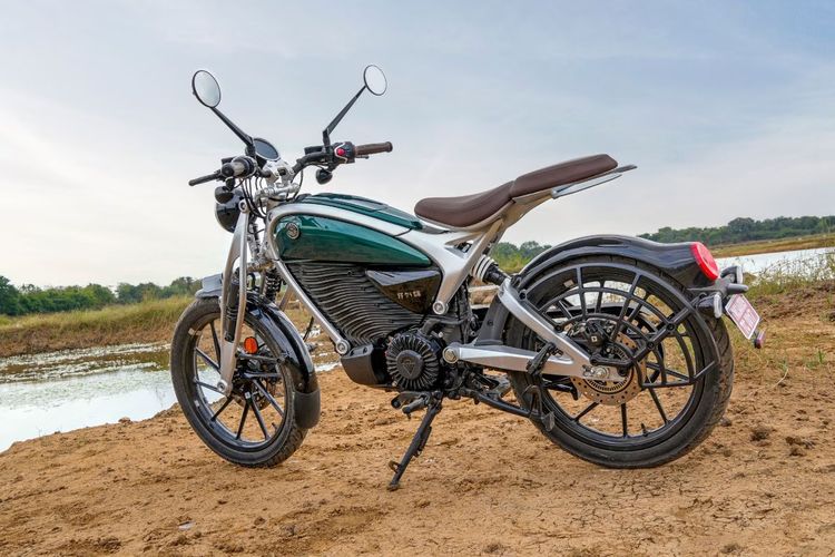 Royal Enfield Flying Flea C6 Meluncur: Motor Listrik Rp 37 Jutaan