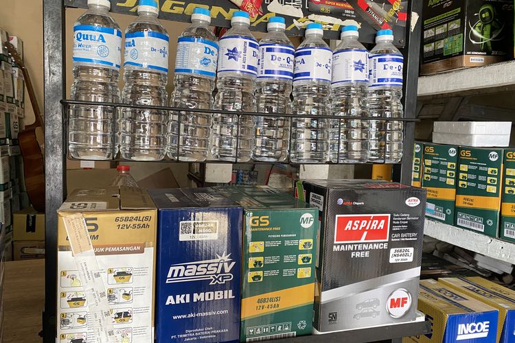 Aki Mobil Drop vs Soak, Apa Bedanya?