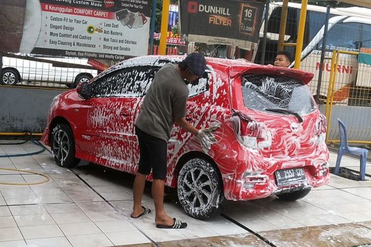 Viral, Kartu E-Money Ditukar Saat Cuci Mobil