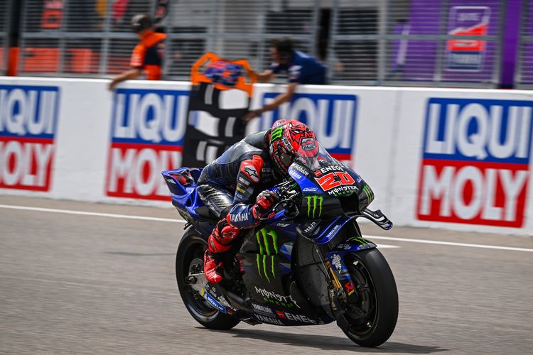 Momen Ketika Quartararo Dislokasi Bahu, Marshal Medis Jadi Penyelamat