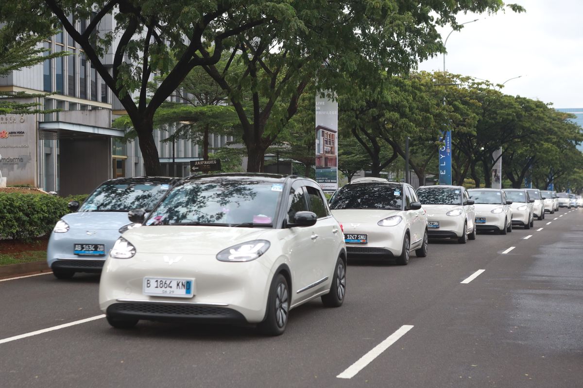 Wuling, Wuling Tawarkan Diskon Hingga Rp 77 Juta untuk Mobil Listrik