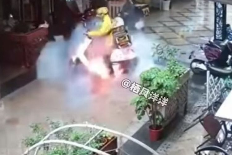 Motor Listrik Bisa Terbakar Gara-gara Hal Sederhana Ini