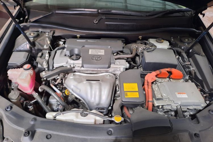 Tanda-tanda Baterai Mobil Hybrid Minta Jajan