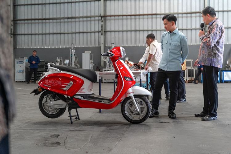 United E-Motor Rilis C2000 Edisi Merah Putih