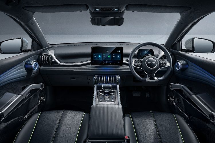 Cara Mengemudikan Mobil Listrik untuk Pemula