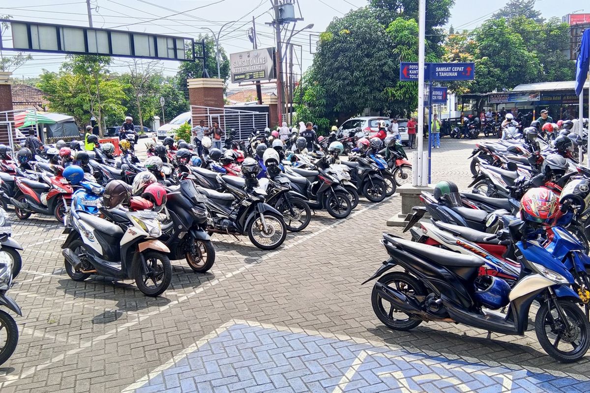 Besok Seluruh Samsat di Jawa Tengah Tetap Buka