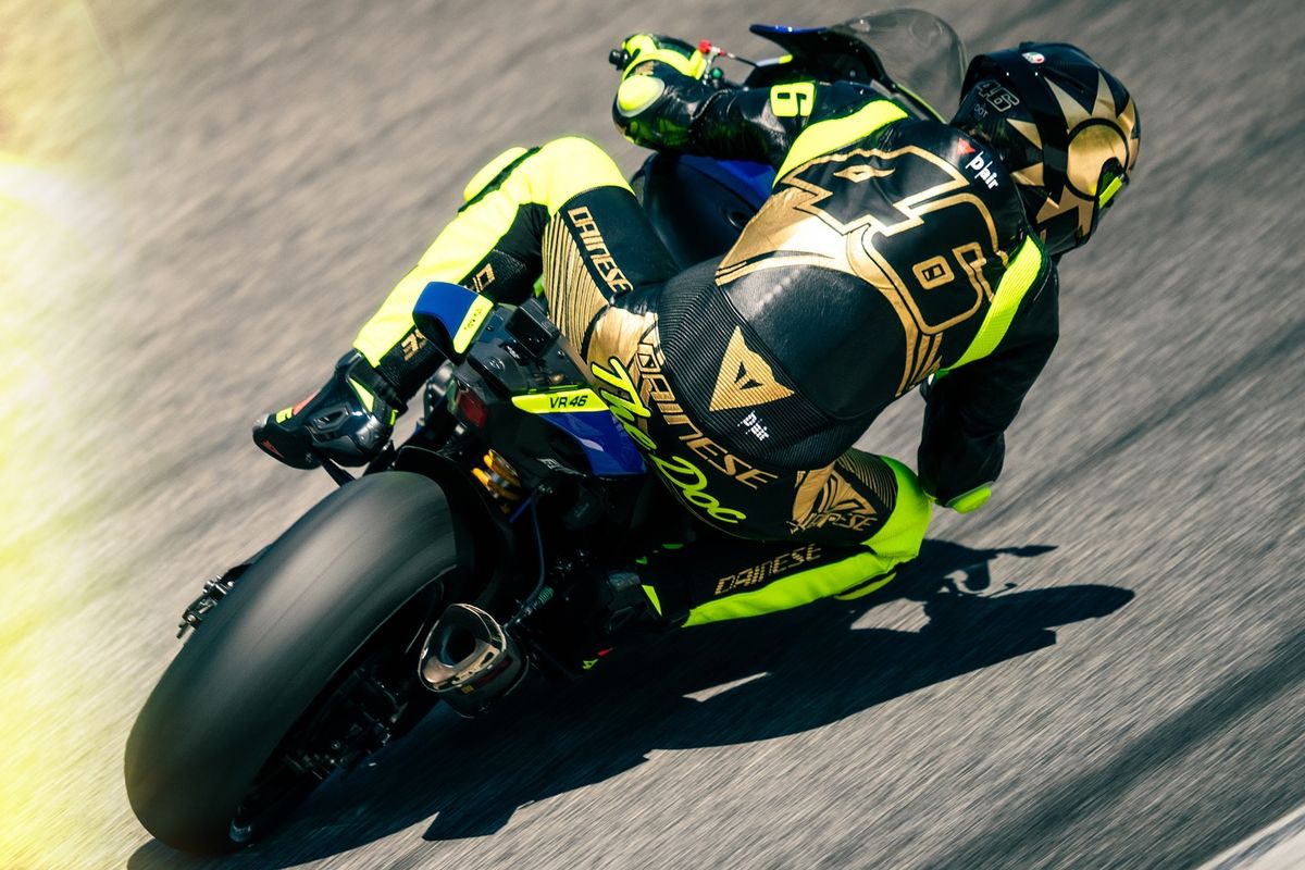 Dainese Lelang Baju Balap Rossi Untuk Donasi UNICEF