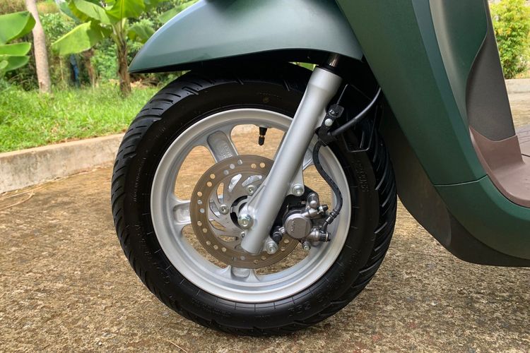 Jangan Langsung Disimpan, Begini Cara Menangani Motor Setelah Kehujanan