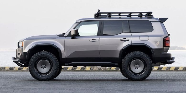 Land Cruiser Tampil Sangar Lewat Paket Modifikasi Blocker Iron Build